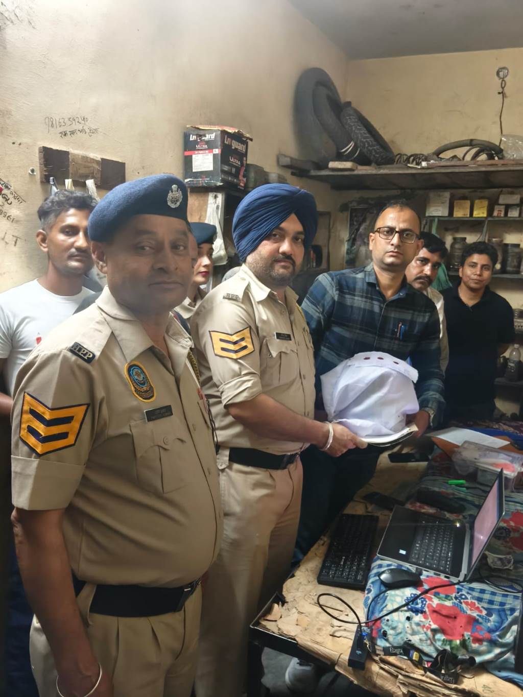 हरोली के घालूवाल में विशेष अन्वेषण शाखा की रेड 940 ग्राम गांजा बरामद